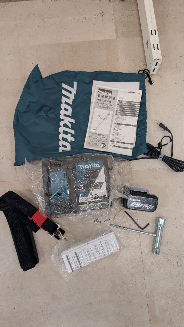 Makita MUR140DF 芝刈り機 未使用