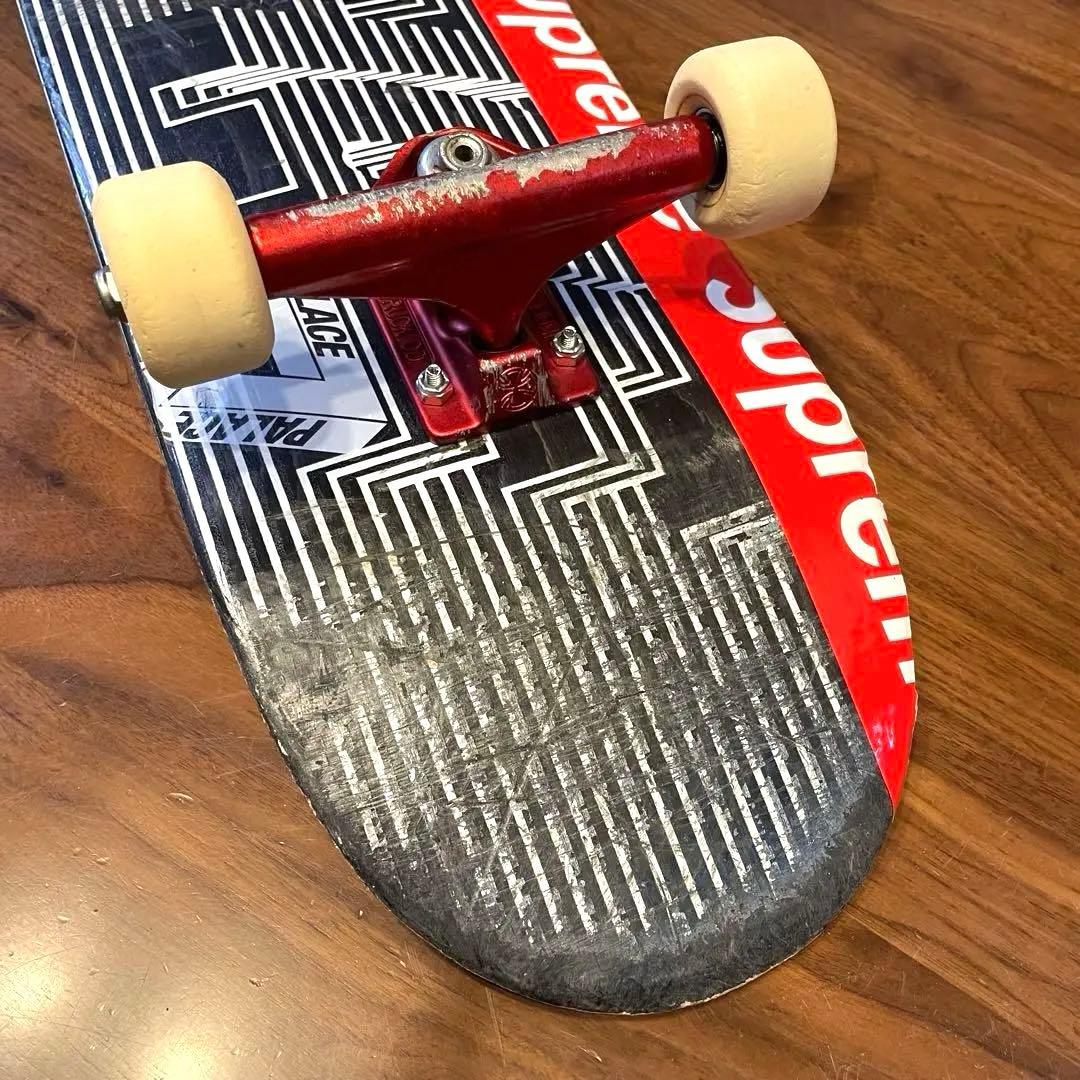 パレス　スケートボード　スケボー　コンプリート　インディペンデント　ボーンズ