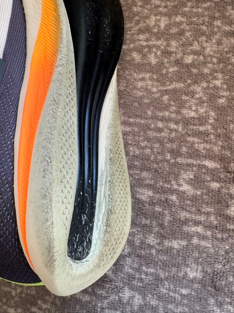 ボボ 様　New Balance FuelCell MD X v3 26cm