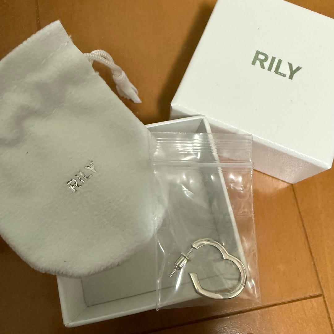 【出回り少】 RILY Original HeartEarring Silver