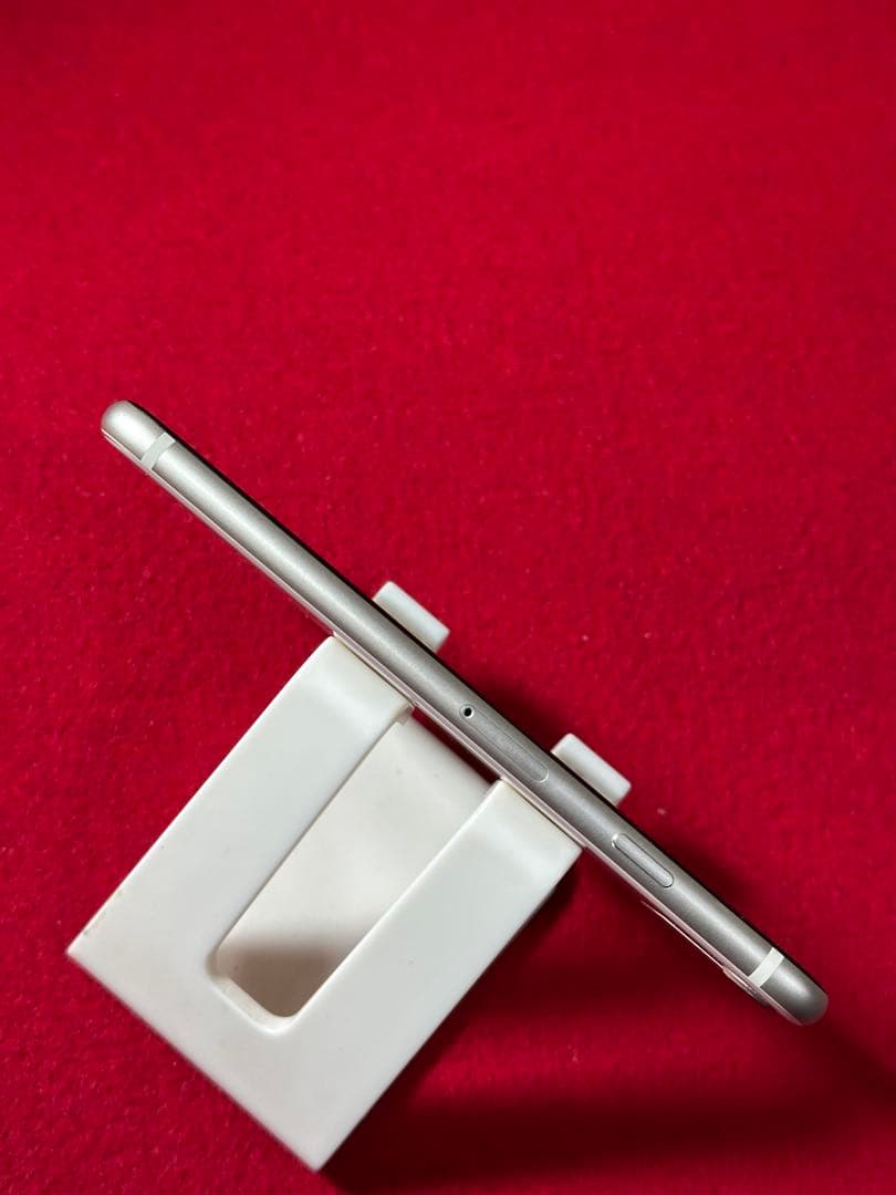 【2991】iPhone SE3第3世代スターライト 64GB simフリー