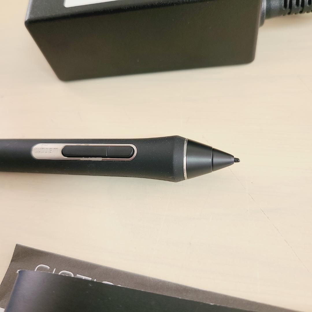 Wacom Cintiq 13HD DTK-1301/K0 液晶ペンタブレット