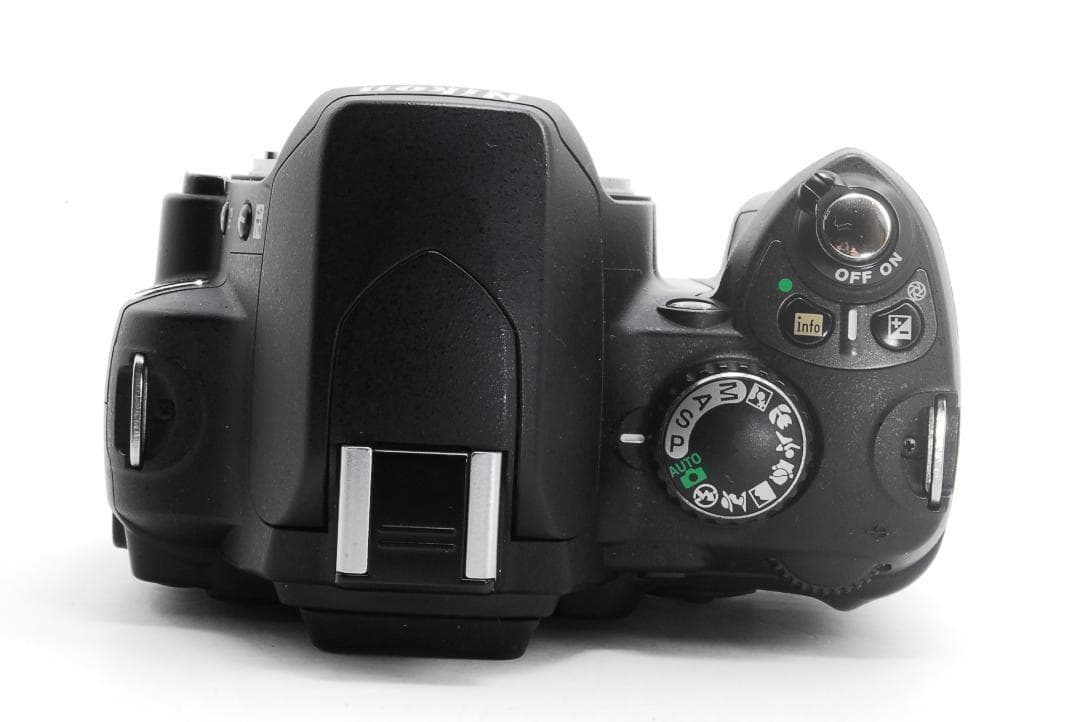 Nikon D40 標準レンズセット 初心者向け【極軽量×簡単操作】