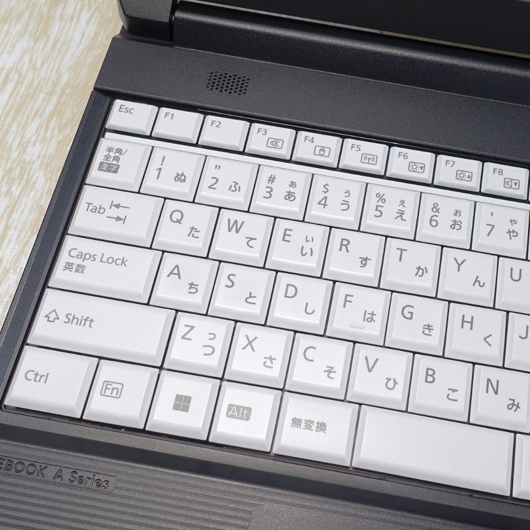 美品で神速の２０２３年製✨１２世代コアｉ５に超高速ＳＳＤ５１２ＧＢ＆大容量メモリ