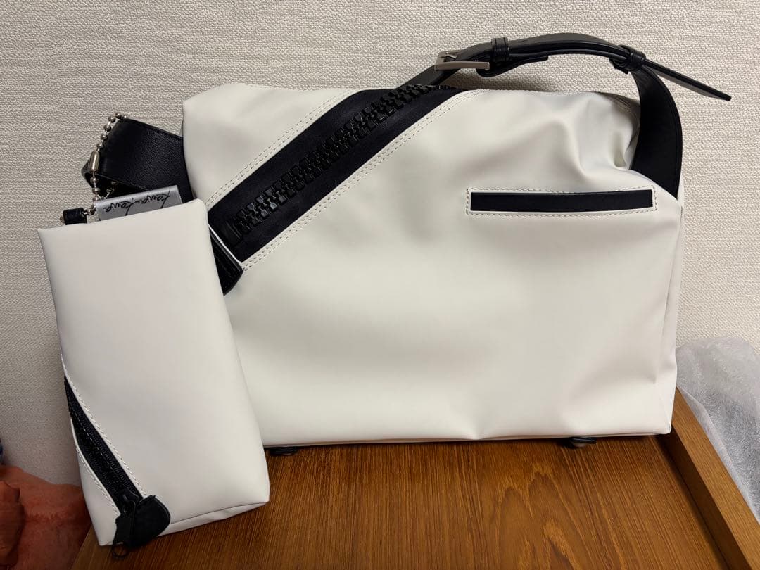 ☆ごろ丸☆イアパピヨネ×KAWAKAWA コラボ　15bisボディバッグ