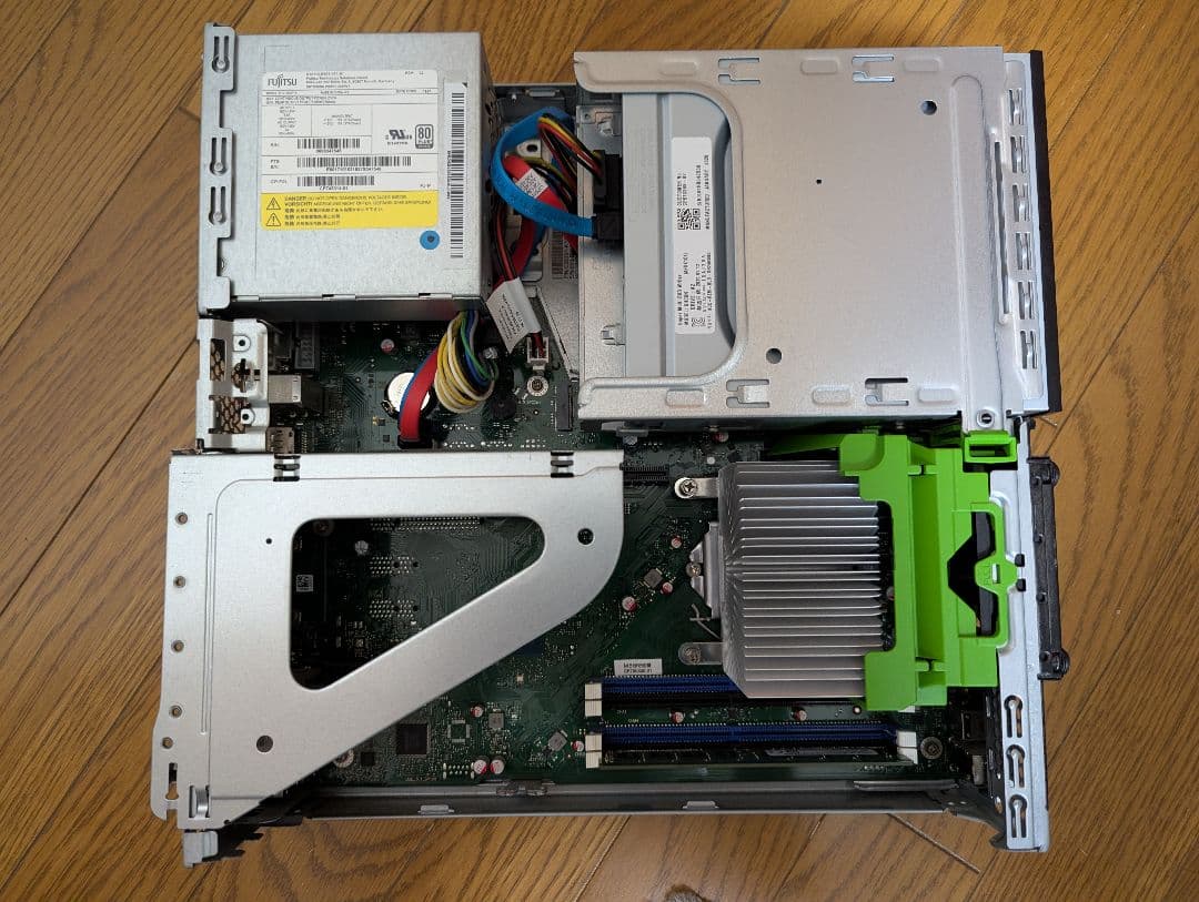 Fujitsu ESPRIMO D588CX　稼働品訳あり