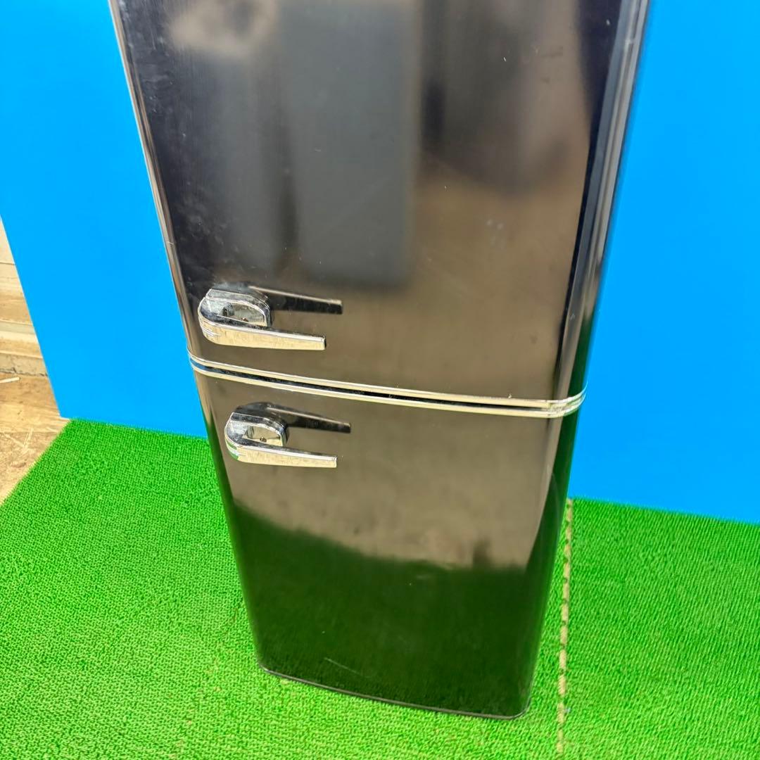 745レトロデザイン冷蔵庫　130L 小型　一人暮らし　右開き　2ドア　ブラック