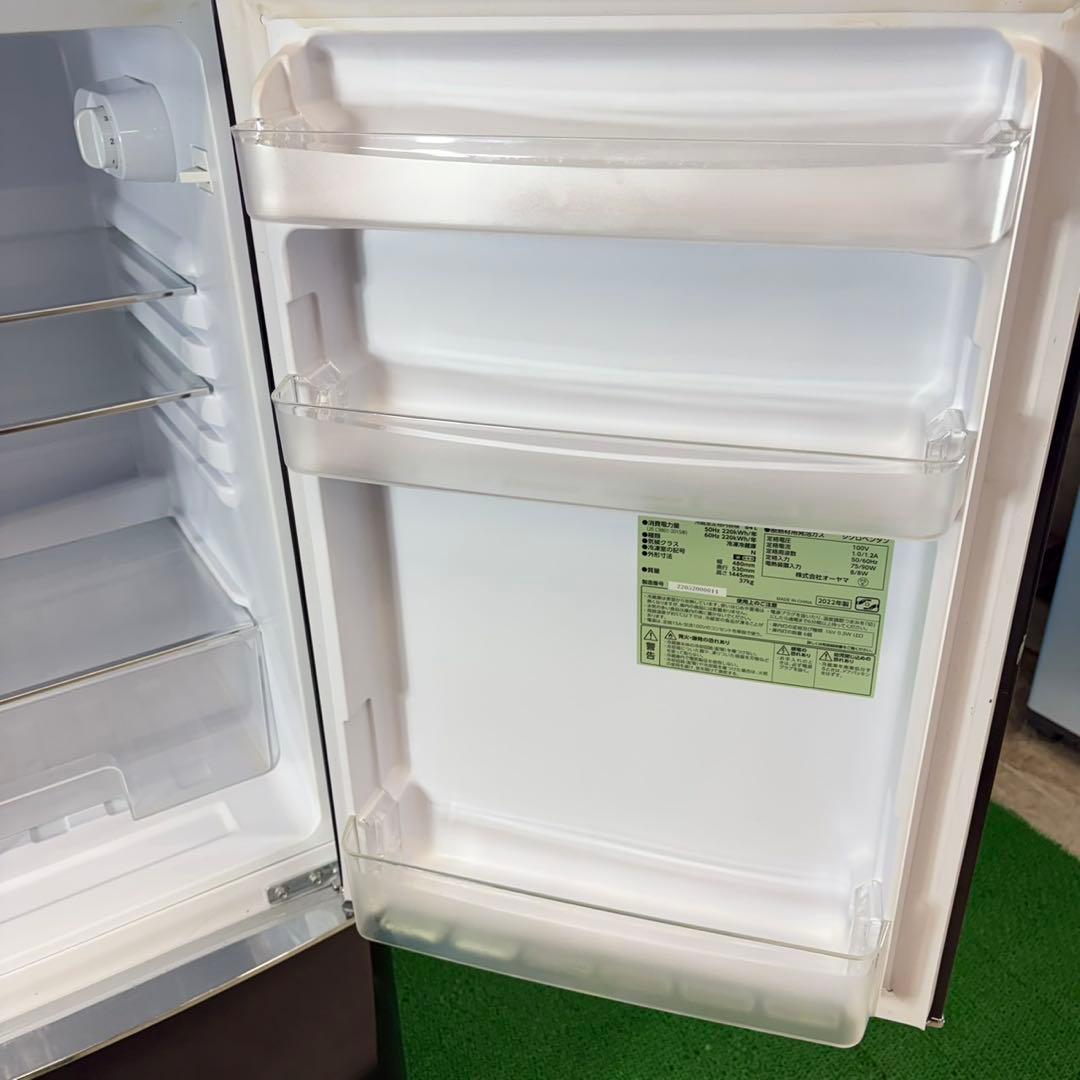 745レトロデザイン冷蔵庫　130L 小型　一人暮らし　右開き　2ドア　ブラック