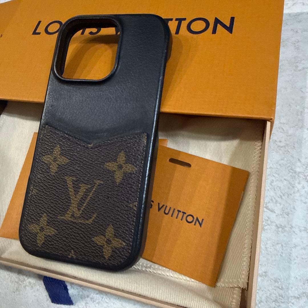 美品★Louis Vuitton iPhone16 pro 用ケース