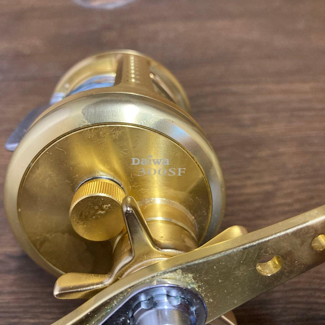 リール Daiwa 300SF