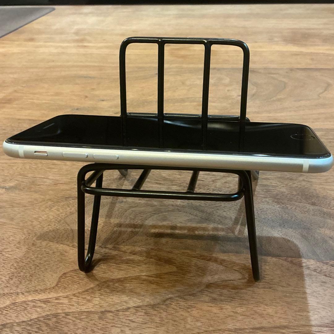 Apple iPhone SE (第3世代) 256GB スターライト