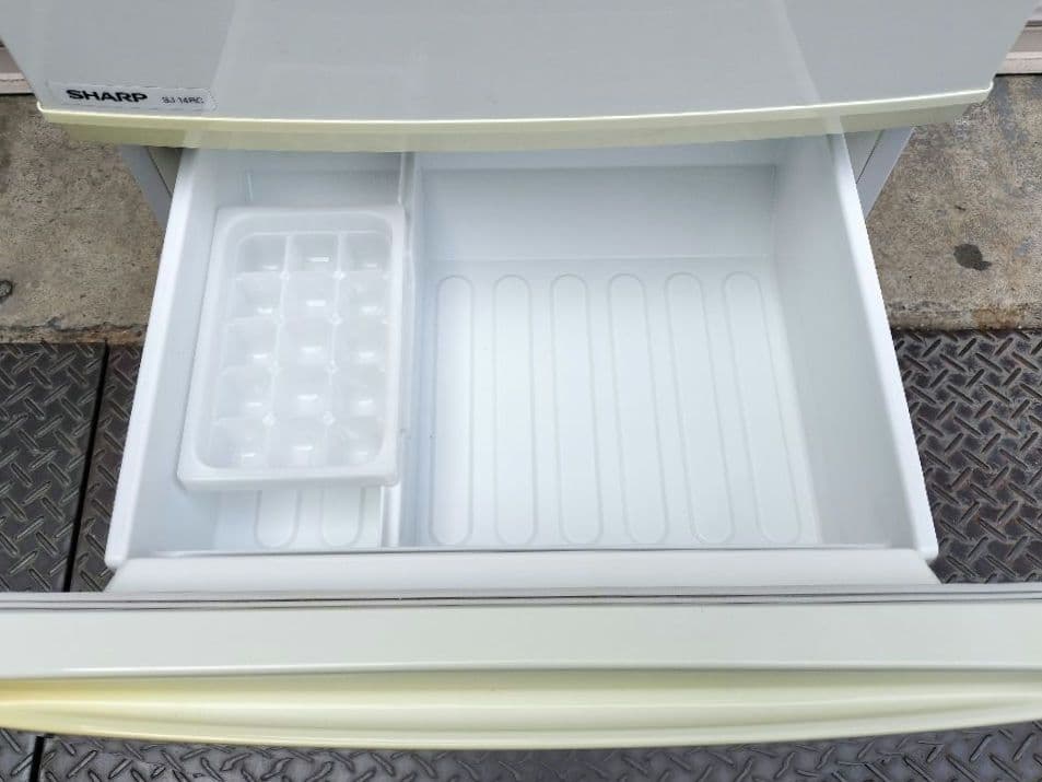 SHARP 冷蔵庫 SJ-14RC-W 137L 2ドア冷蔵庫 ホワイト
