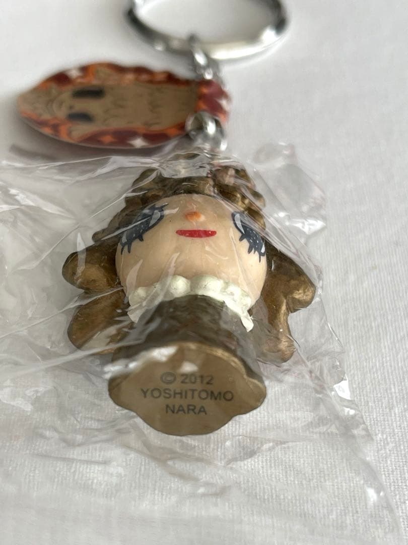 奈良美智　森ガール　横浜美術館　限定色　ゴールド　金色　新品未使用　おまけ付き