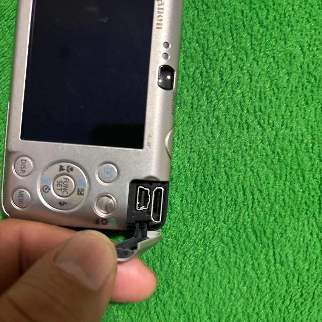 Lucky Canon IXY 210IS シルバー