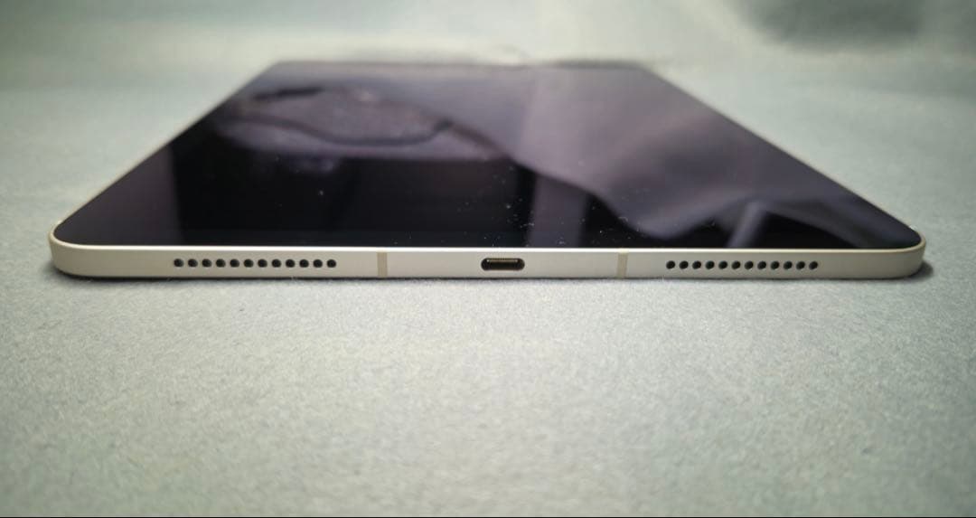 Apple　iPadAir第5世代　64GB　Wi-Fi＋Cellularモデル