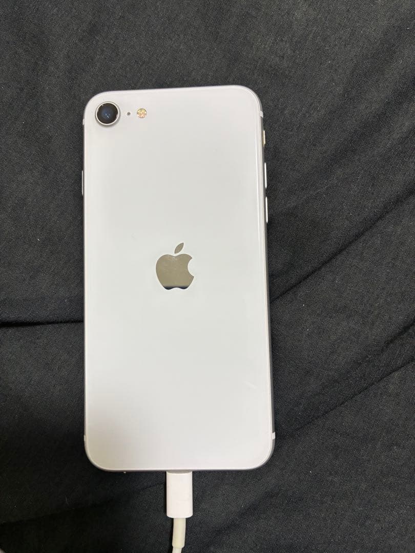 Apple iPhone se 本体　充電コード付き