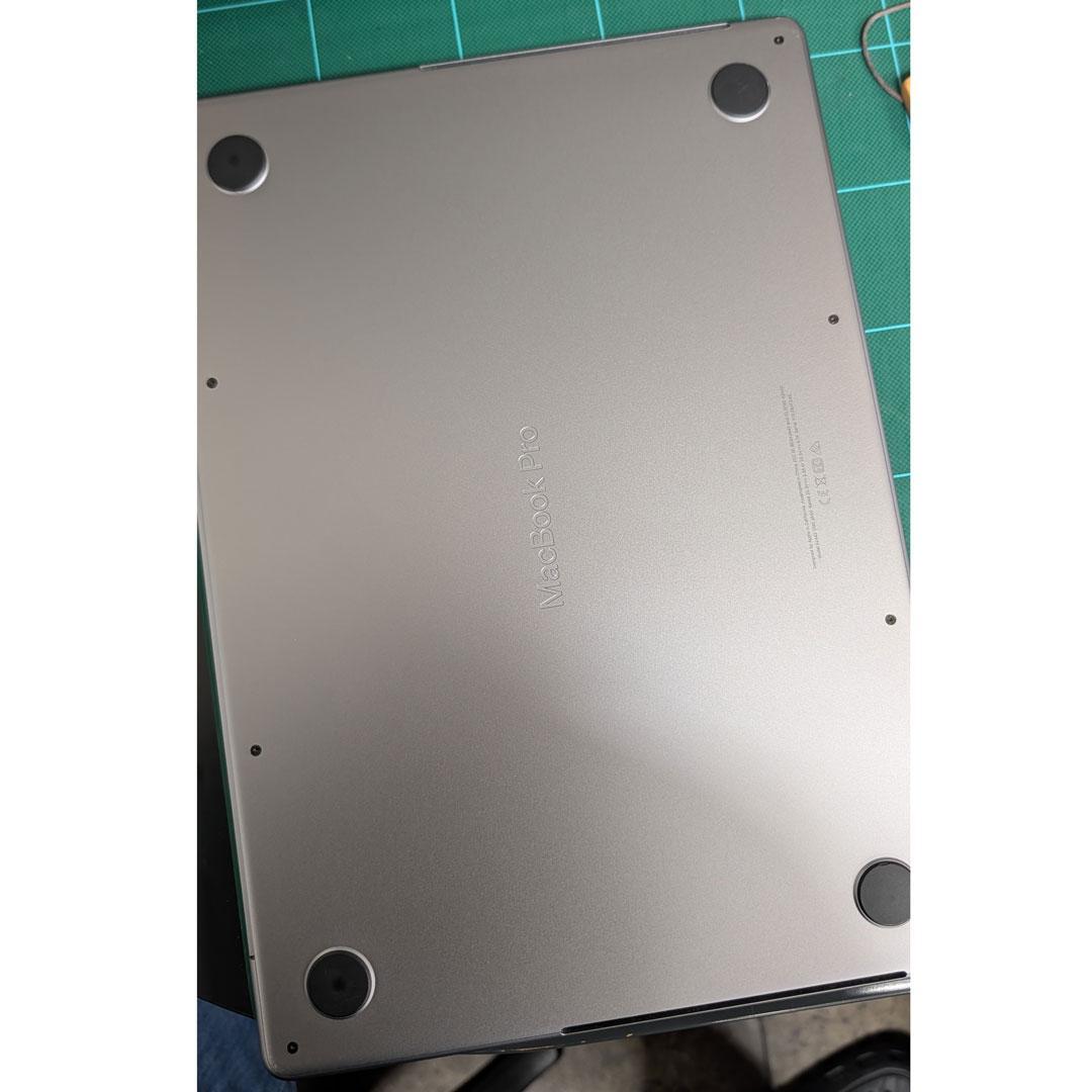 MacBook Pro 14インチ M1 Pro 16GB / 1TB SSD