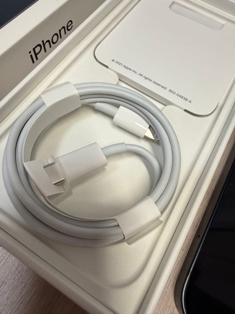 iPhone 13 mini ミッドナイト　美品　箱有り、純正EarPods付き