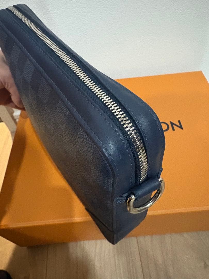 写真追加　ルイヴィトン　トリオメッセンジャー