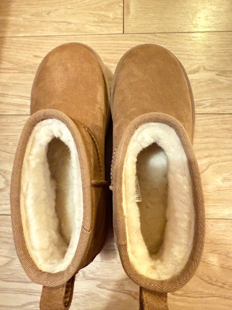 新品UGGレディース Classic UltraMini Platformブーツ