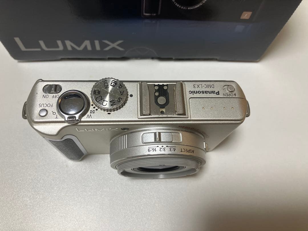 Panasonic LUMIX LX3 シルバー 本体　コンデジ【動作確認済】