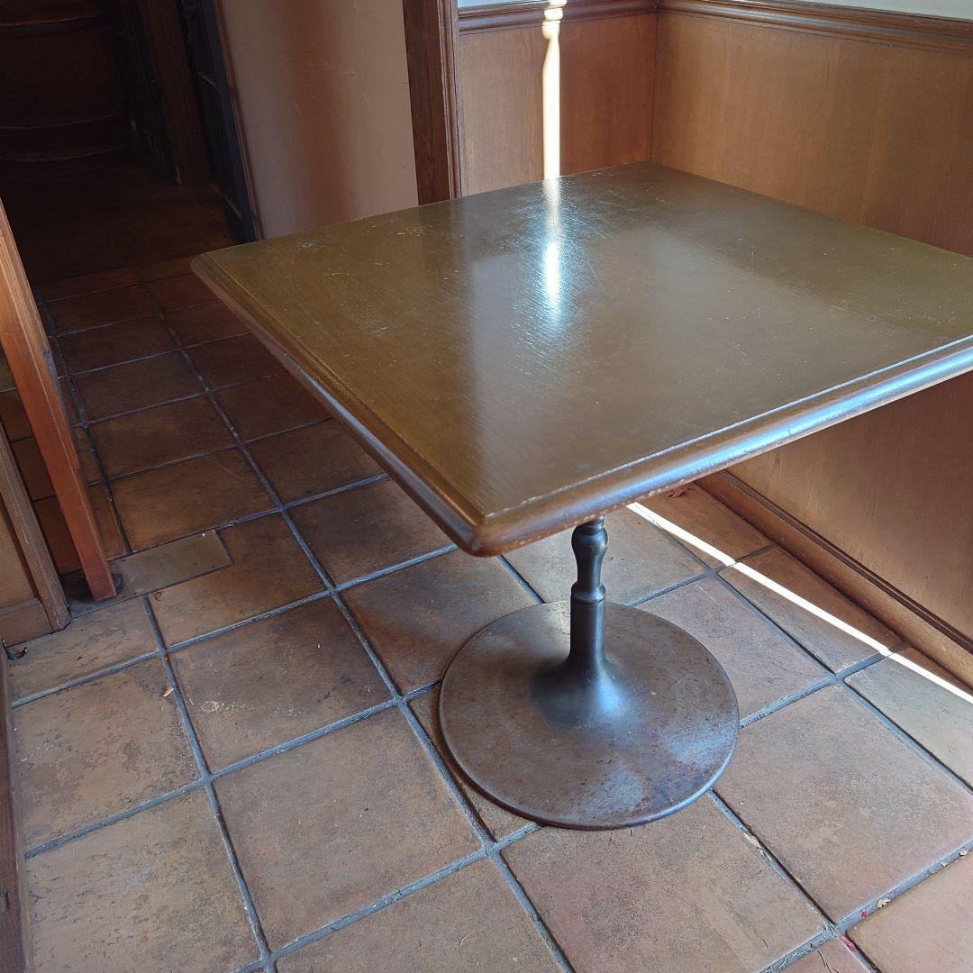 ダックス　木製ブラウンダイニングチェア　椅子2脚　テーブル