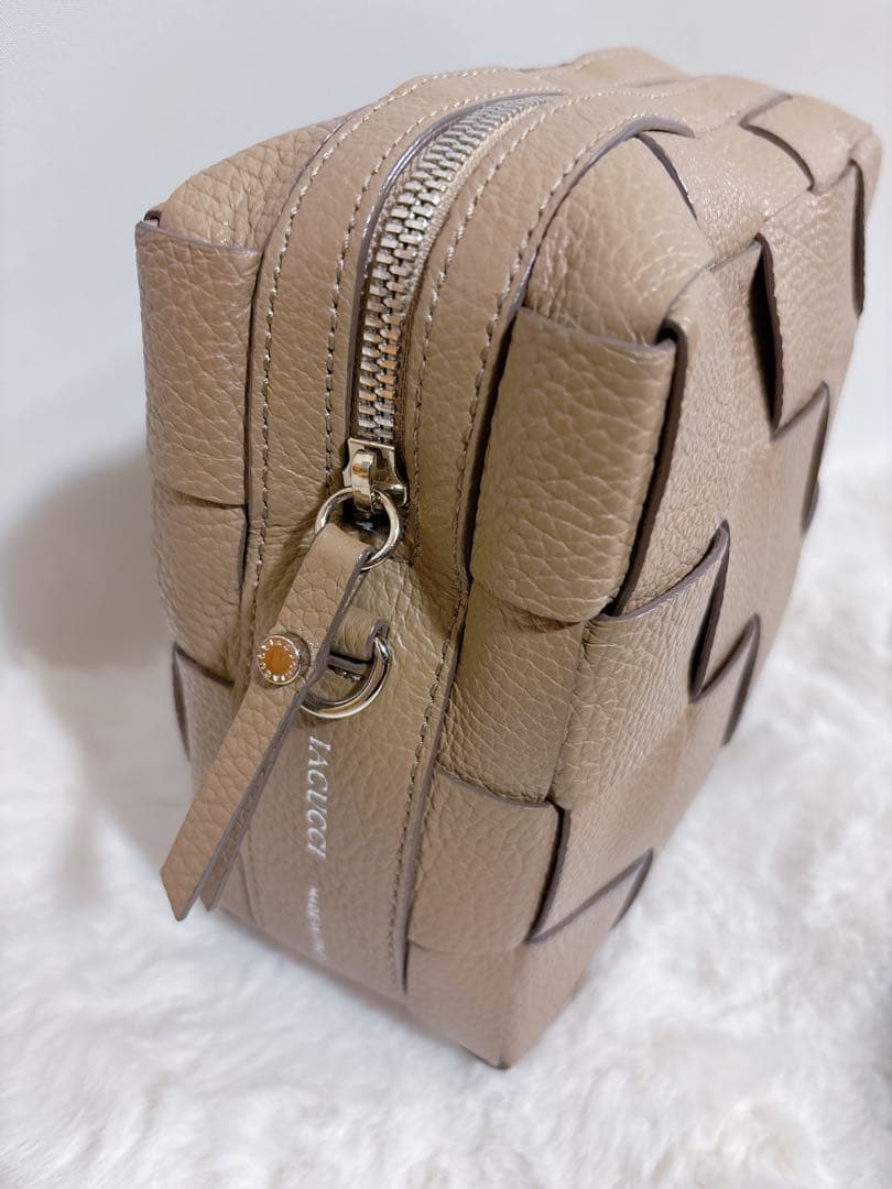 イアクッチ　ベルタ S CERVO 美品