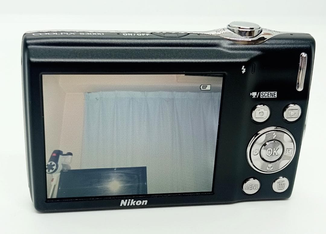 Nikon COOLPIX S3000 Silver デジタルカメラ 充電器付き
