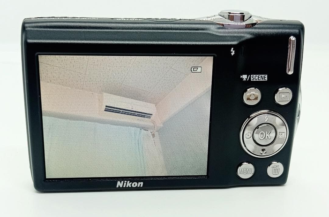 Nikon COOLPIX S3000 Silver デジタルカメラ 充電器付き