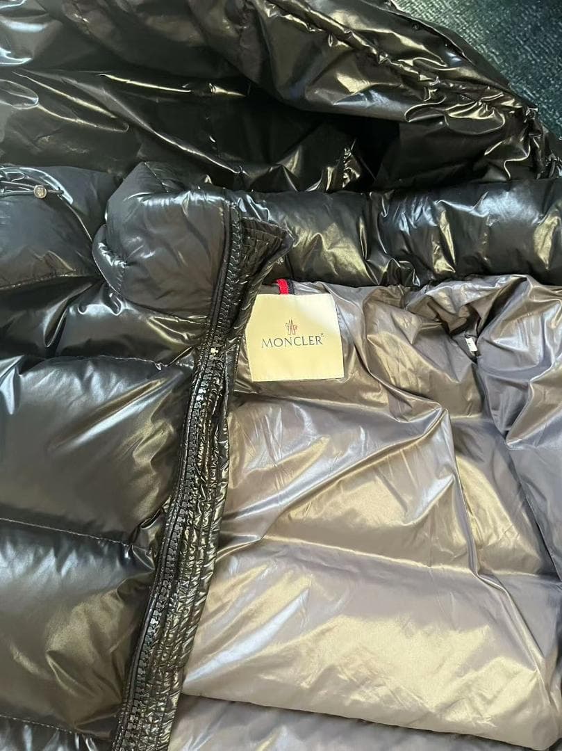 ブラック フード付きダウンジャケット~~~~