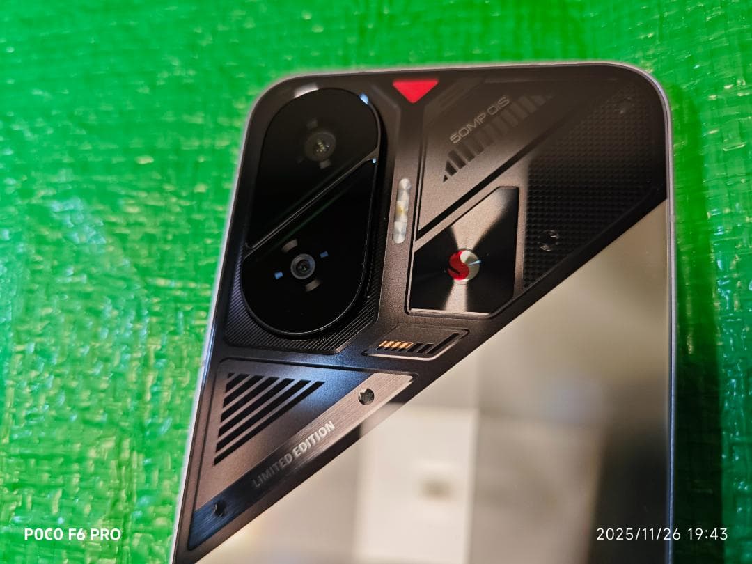 く*ま様 【新品同様】POCO F7 本体 12GB 256GB シルバーおまけ