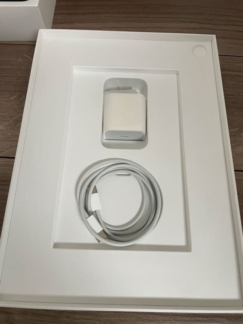 Apple iPad Air 第5世代　64GB ブルー　美品