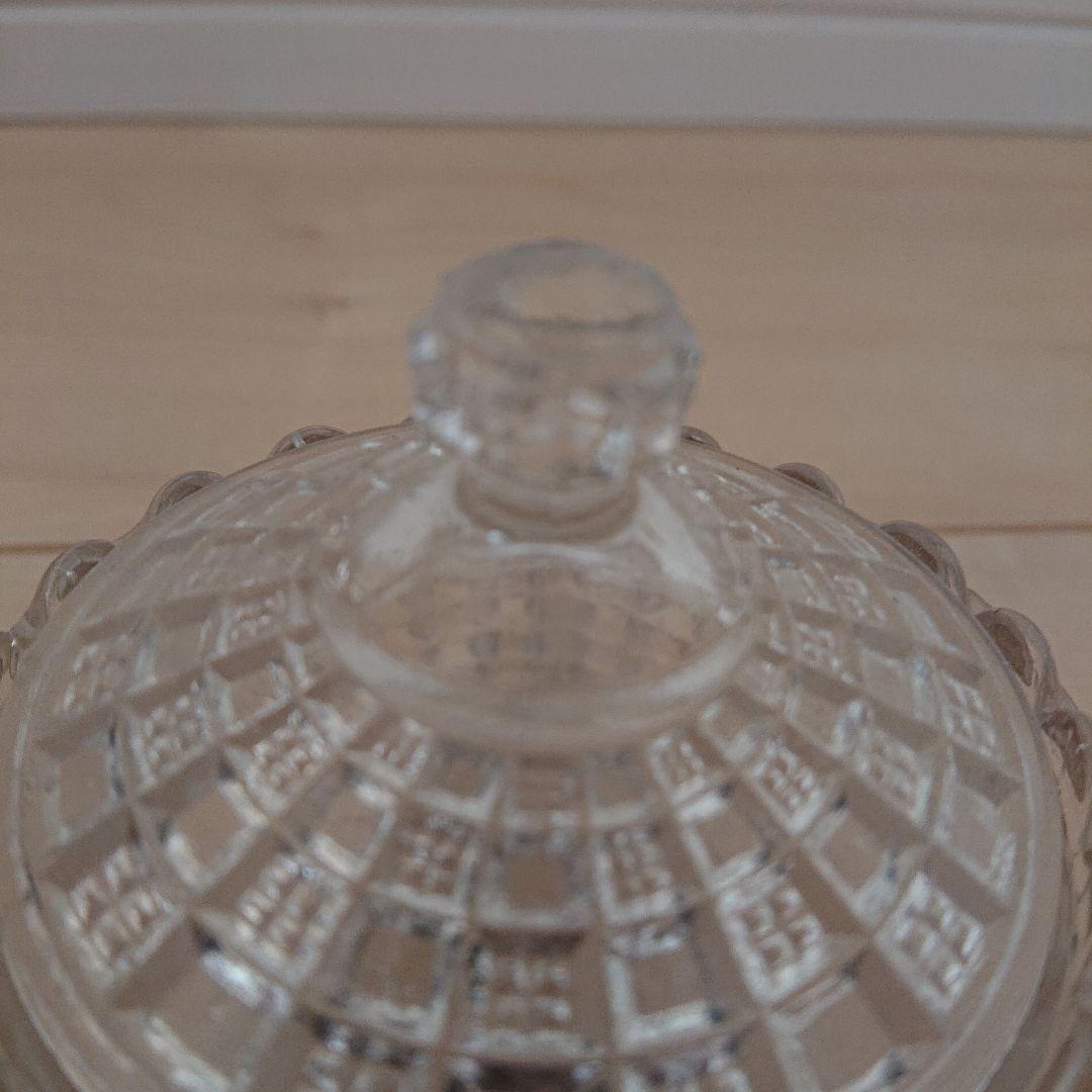 キャンディポット　シュガーポット　ボンボン入れ　プレスガラス　蓋物