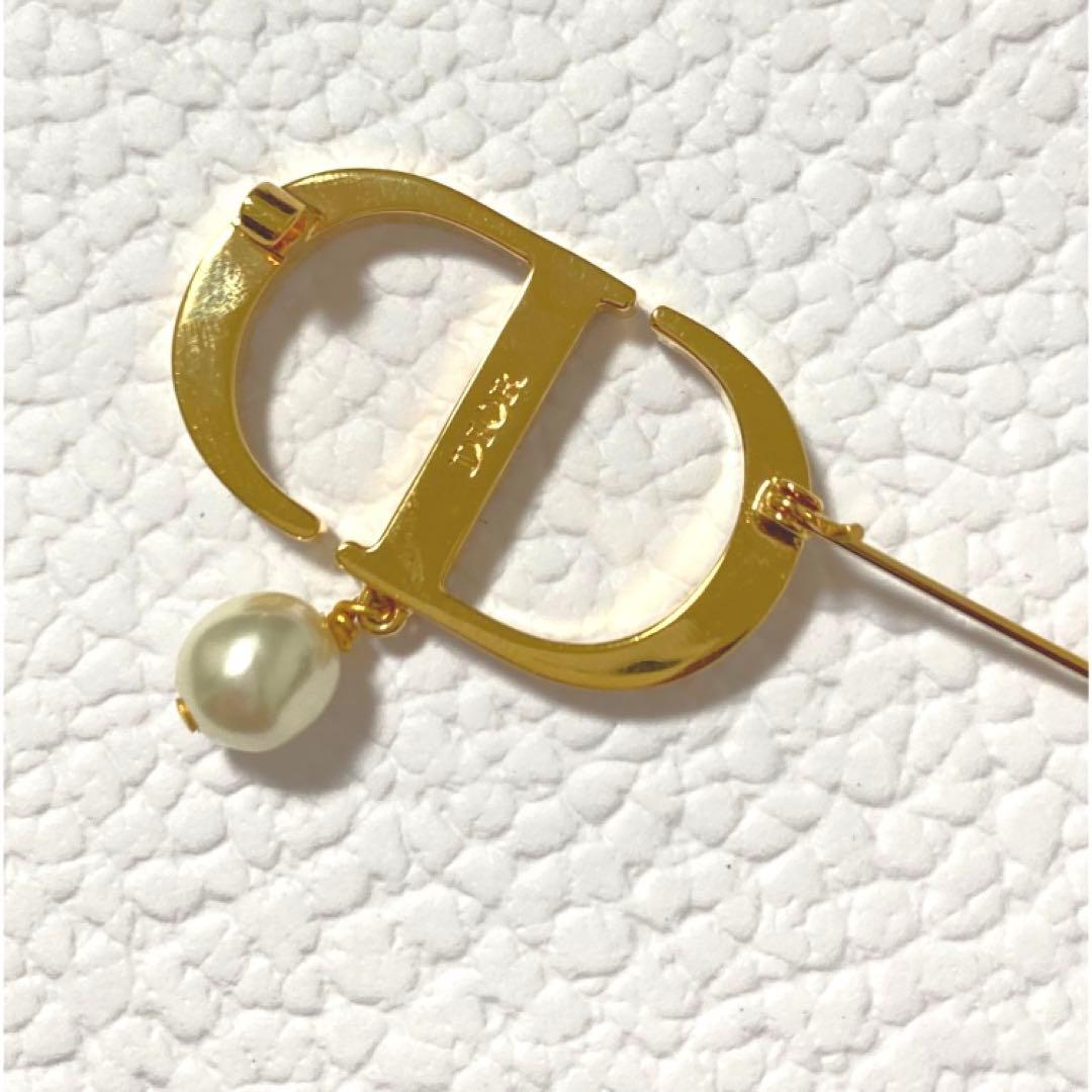 dior パールブローチ