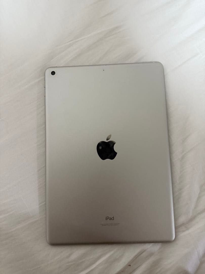 iPad 第9世代 64G WiFiモデル　美品