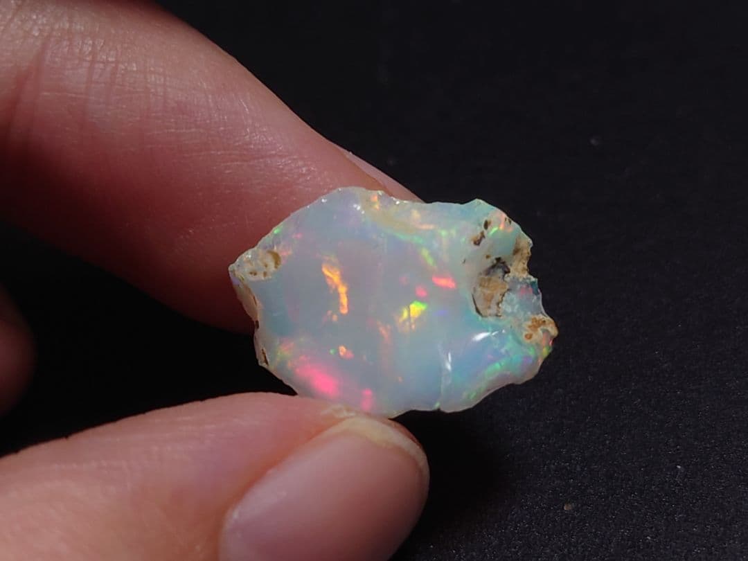 プレシャスオパール 原石 多色　ジュエリー　グレード　エチオピア　鉱物