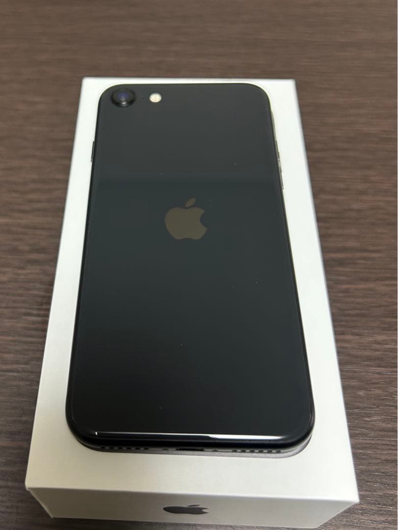 iPhone SE 第2世代 (SE2) ブラック 128 GB au