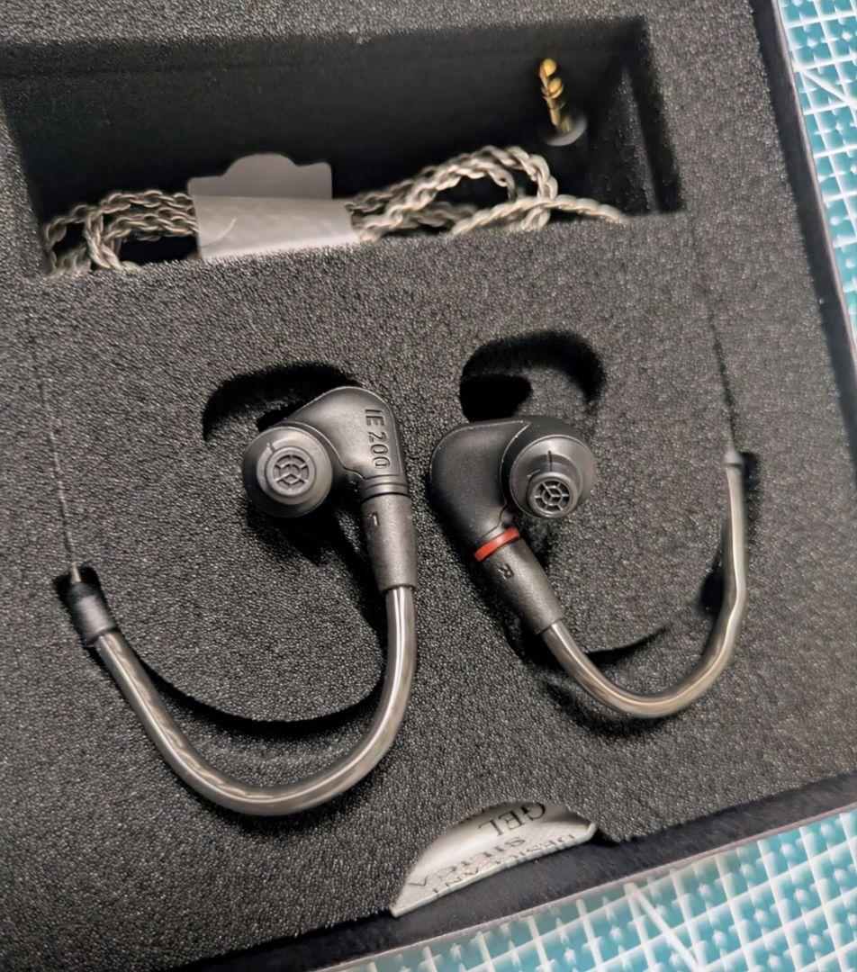 【美品】Sennheiser IE 200 有線 モニターイヤホン