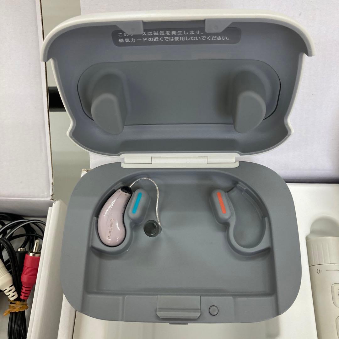 パナソニック　耳かけ型（片耳）とテレビアダプター