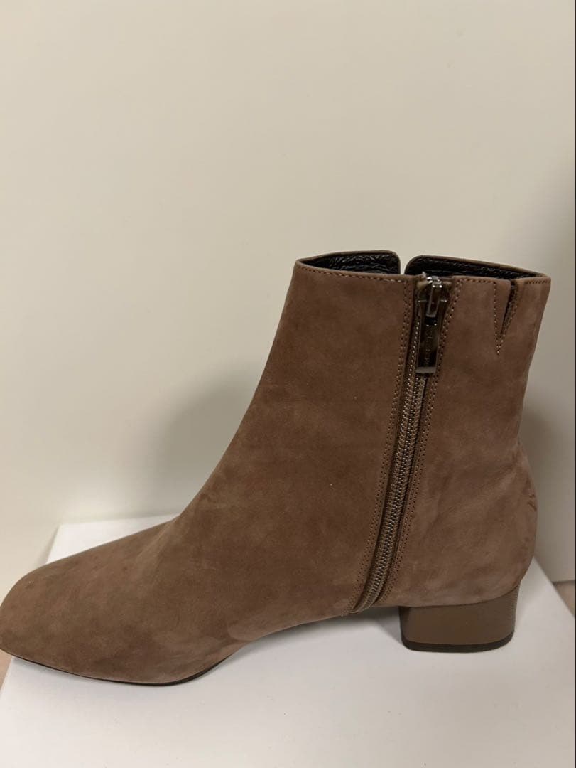 HIMIKO サイドVカットショートブーツ　641412