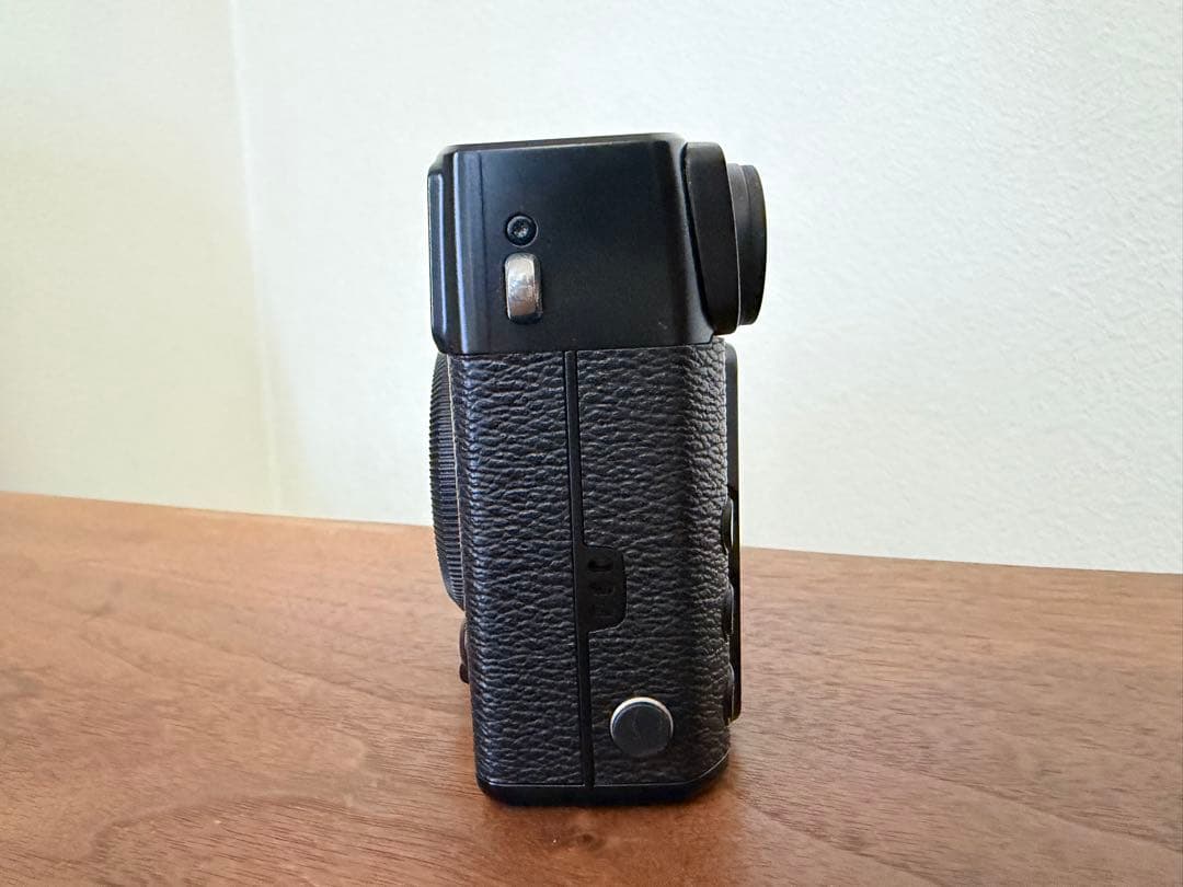 富士フィルム X-Pro1 ミラーレスデジタルカメラ グリップ縦吊り改造純正付