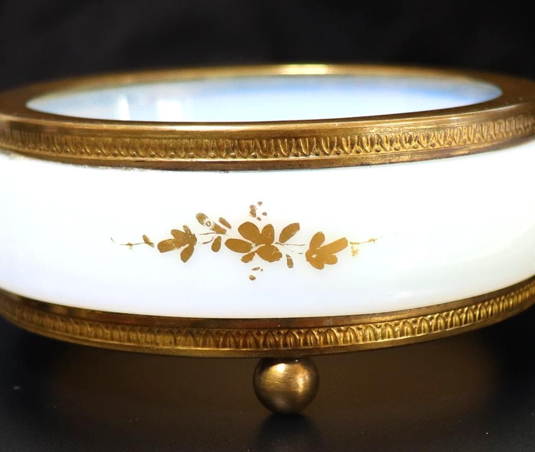 オールド・バカラ エナメル彩金彩薔薇文ブロンズ装飾オパーリンクリスタル製灰皿