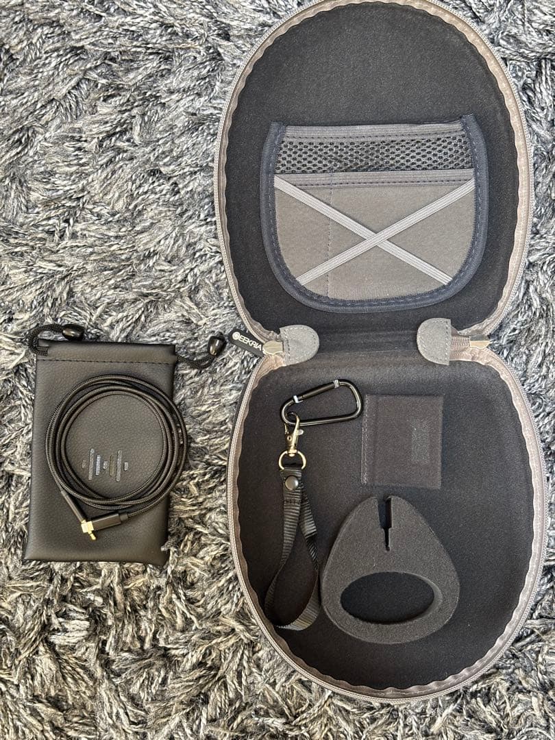 AirPods Max スペースグレー 美品 + おまけケース付き