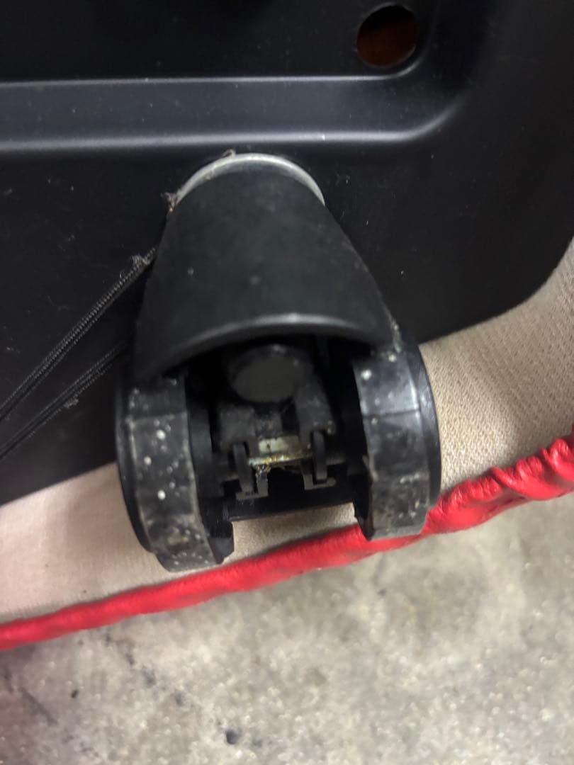 【Cassina取扱い　BALERI ITALIA、‼️】1人掛けソファ【赤色】