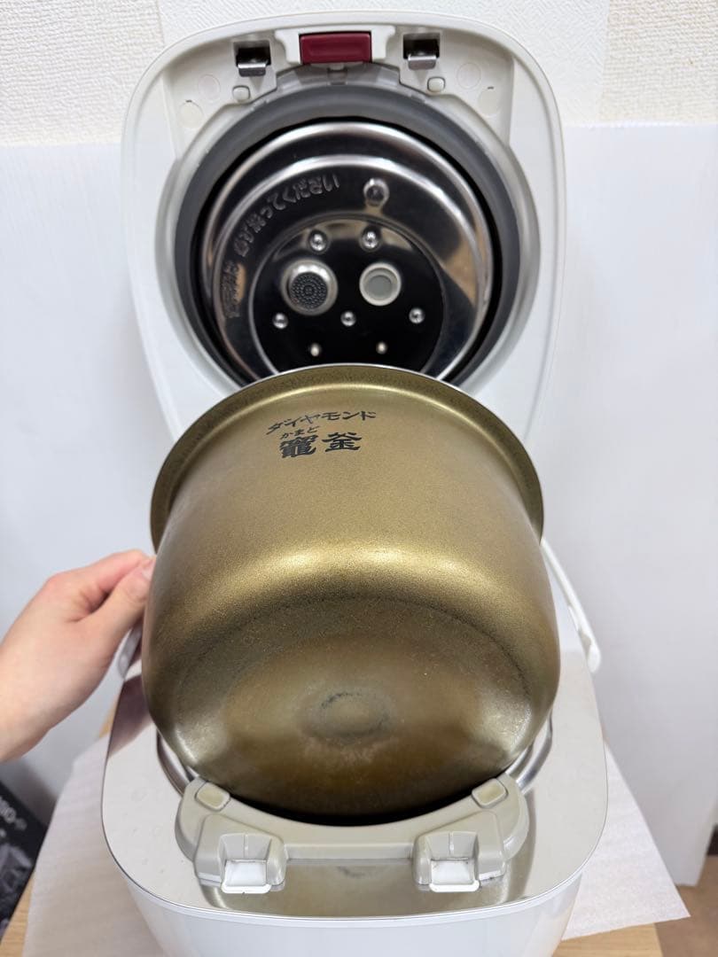 Panasonic 可変圧力 IH 炊飯器SR-PB108 2019年製