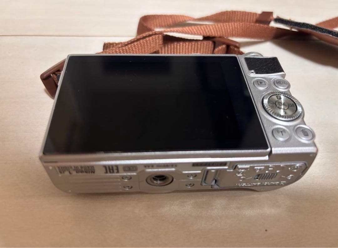 【カーズ】NikonJ5 ニコンミラーレスカメラ ダブルレンズセット