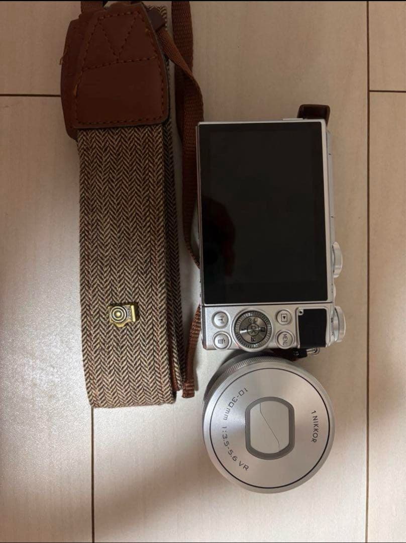 【カーズ】NikonJ5 ニコンミラーレスカメラ ダブルレンズセット