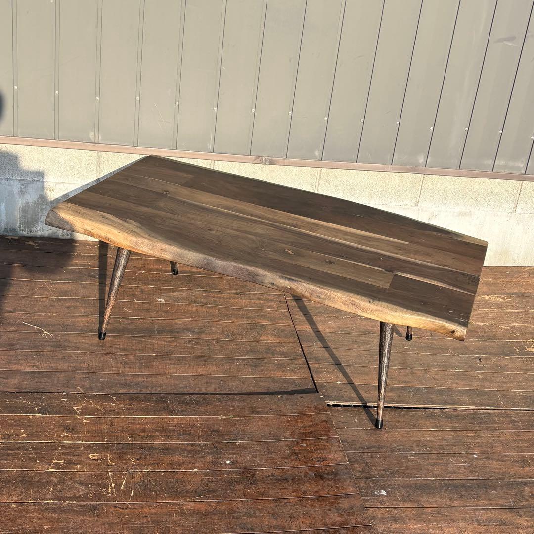 北欧レトロ 無垢材 木製テーブル アイアン脚 インダストリアル 重厚ローテーブル