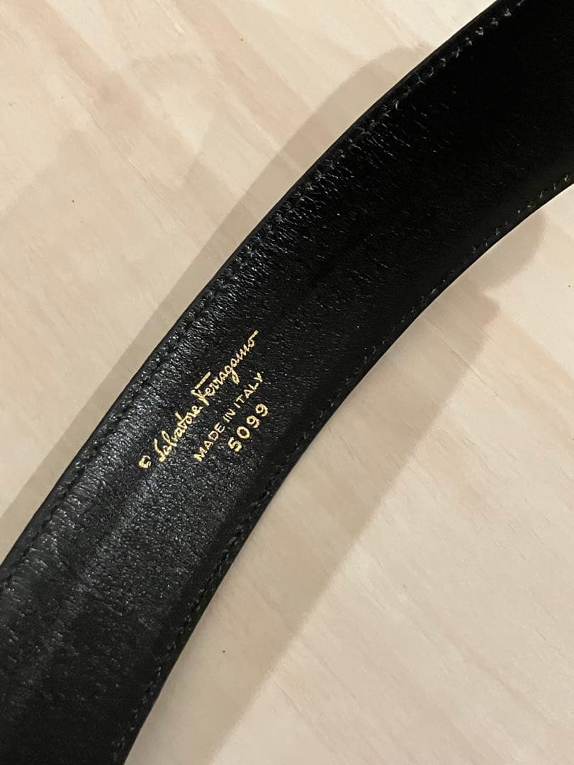 美品　サルヴァトーレ フェラガモ　ダブルガンチーニ　ベルト　リザード　ネイビー