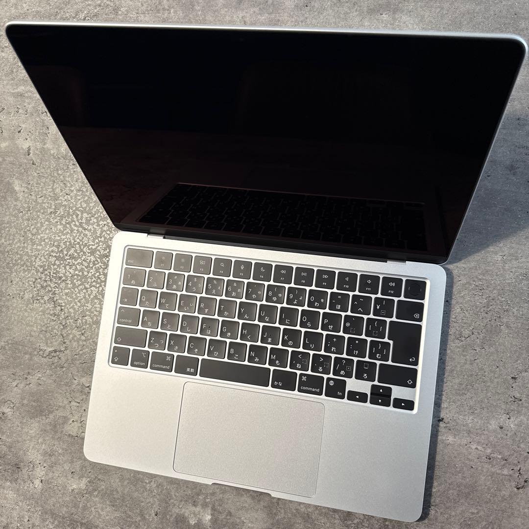 【美品】 MacBook Air 13インチ 充放電5回 M2